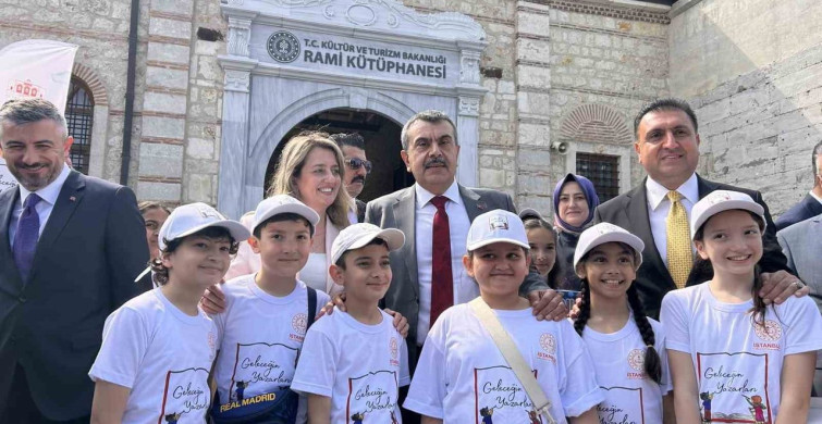 Geleceğin Yazarları Fuarı'nda Milli Eğitim Bakanı Tekin'in Ziyareti