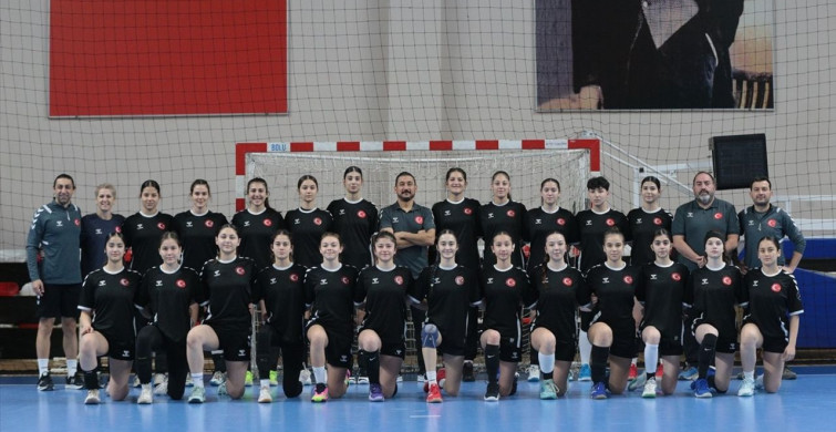 Genç Milli Hentbol Takımı Akdeniz Konfederasyon Kupası İçin Bolu'da Kamp Yapıyor