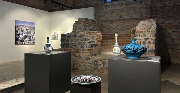 Genç Sanatçıların 'Lalezar' Sergisi İstanbul Lale Müzesi'nde Açıldı