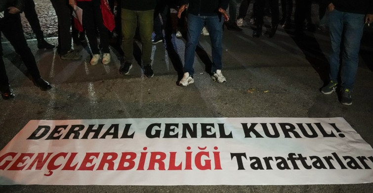 Gençlerbirliği Taraftarları Genel Kurul Talebiyle Beştepe'de Toplandı