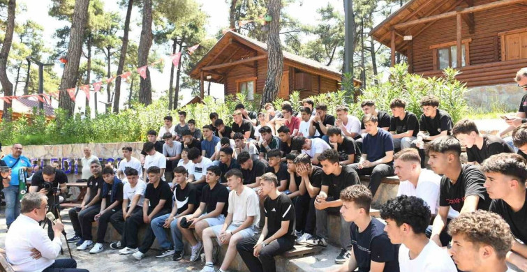 Gençlerle Buluşmada Başkan Şehirli Tecrübelerini Paylaştı