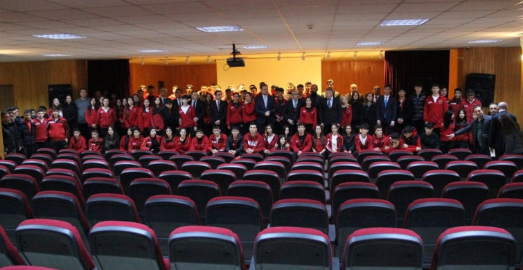 Gençlik ve Spor Bakan Yardımcısı Dr. Enes Eminoğlu, Spor Yatırımlarına Dikkat Çekti