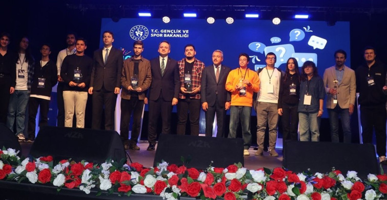 Gençlik ve Spor Bakan Yardımcısı Eminoğlu, Rize'de Bilgi Yarışması Türkiye Finalinde Övgü Dolu Açıklamalarda Bulundu