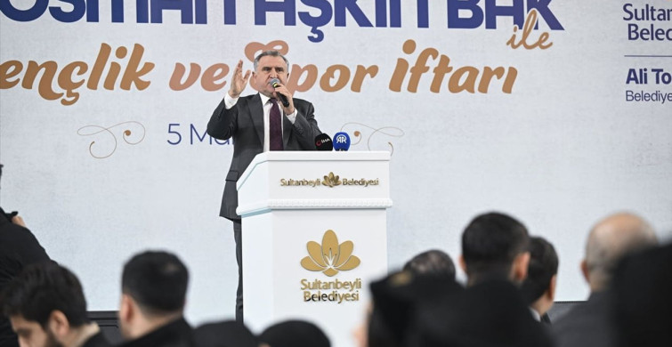 Gençlik ve Spor Bakanı Osman Aşkın Bak Sultanbeyli'de İftar Programına Katıldı