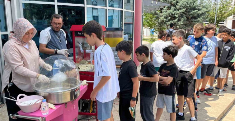 Gençlik yaz kulübü’nde eğlence ve eğitim bir arada
