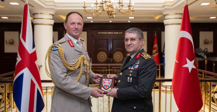 Genelkurmay başkanı bayraktaroğlu, birleşik krallık kara kuvvetleri komutanı orgeneral walker’i kabul etti