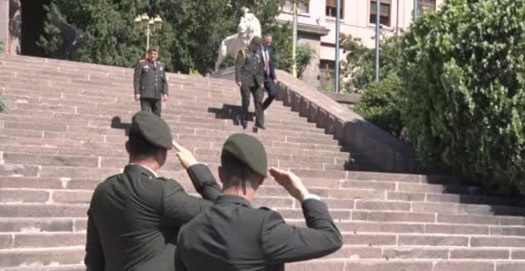 Genelkurmay başkanı bayraktaroğlu, kuveytli mevkidaşı al shariaan ile görüştü