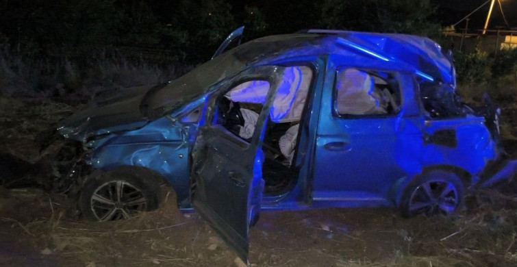 Gercüş'te hurdaya dönen araçtan burnu bile kanamadan çıktı