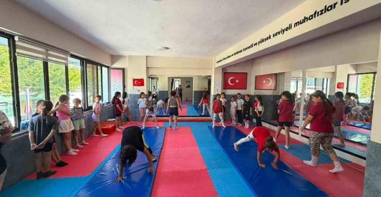 Germencik'te Çocuklar Cimnastik Kurslarında Hem Eğleniyor Hem Gelişiyor