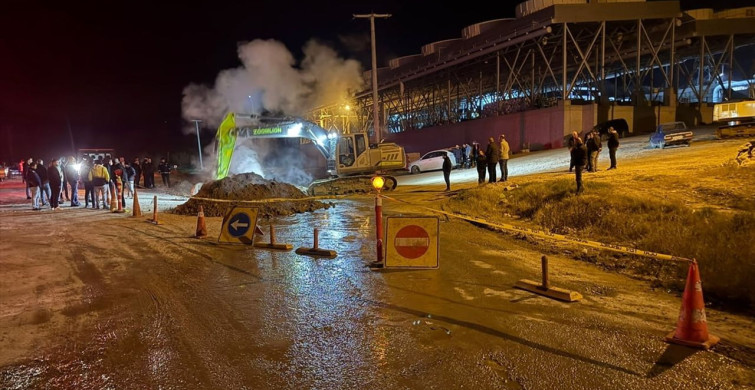 Germencik'te Jeotermal Boru Hattında Buhar Sızıntısı