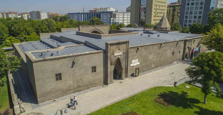 Gevher Nesibe Tıp Tarihi Müzesi'ne Hayranlık Ziyareti