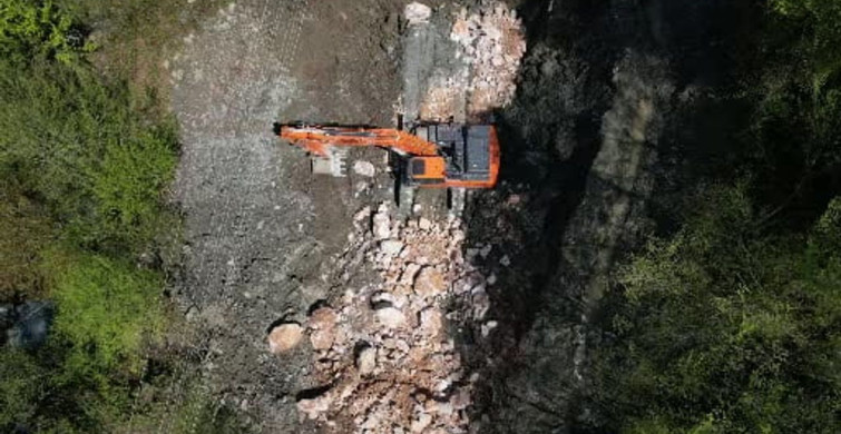 Geyve'de Şiddetli Yağış Sonrası Heyelan ve Yol Çökmeleri