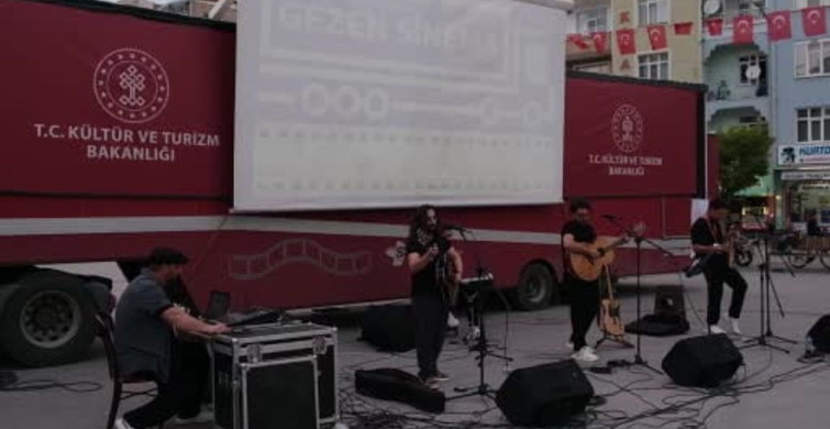 Gezen Sinema Tırı Karaman'da!