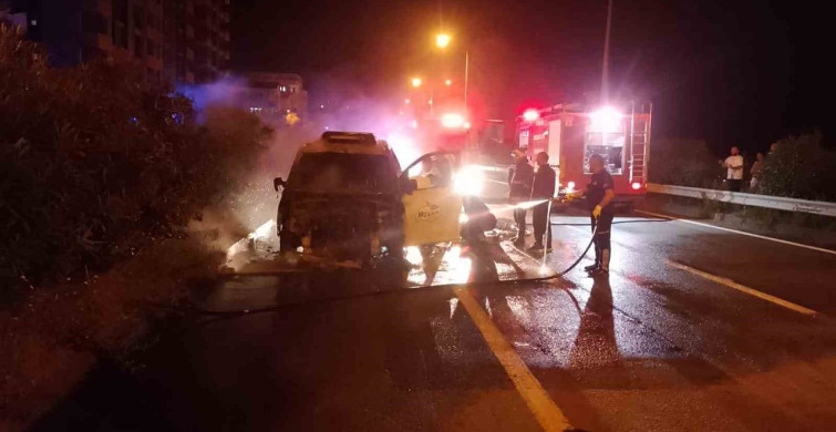 Giresun'da seyir halindeki otomobil alev aldı