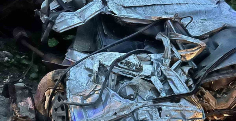 Giresun'da Yamaçtan Yuvarlanan Araçta Sürücü Yaralı Kurtuldu