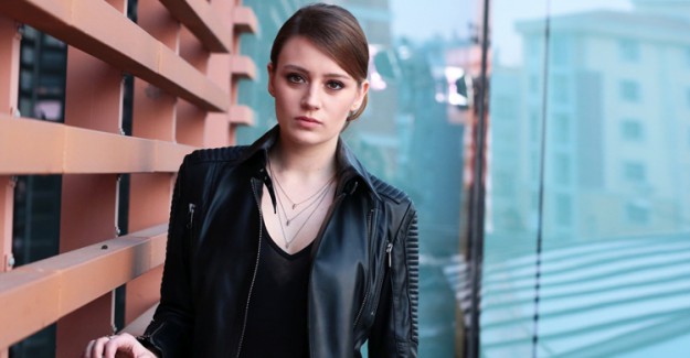 Gizem Karaca'nın Yeni Projesi Belli Oldu!