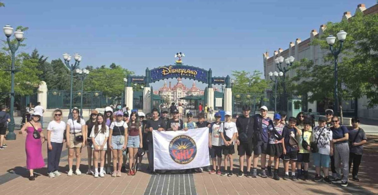 Gkv’li öğrenciler Disneyland Paris’te unutulmaz anlar yaşadı