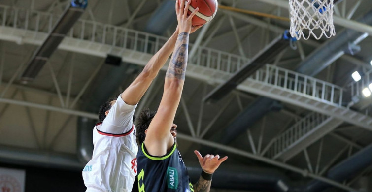 Glint Manisa Basket, Merkezefendi Belediyesi'ni Yendi Glint Manisa Basket, Merkezefendi Belediyesi'ni Yendi