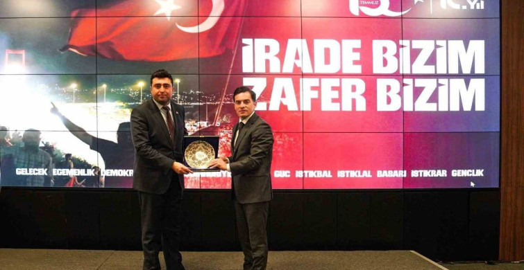 Göç İdaresi Başkanlığı'ndan 15 Temmuz 'İrade bizim zafer bizim' programı