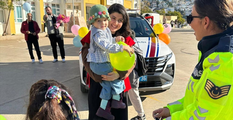 Gökçe Tezcan İçin Balonlarla Umut Dolu Bir Veda