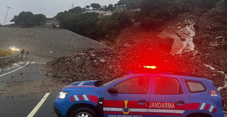 Gökçeada'da Kuvvetli Yağış Hayatı Olumsuz Etkiledi