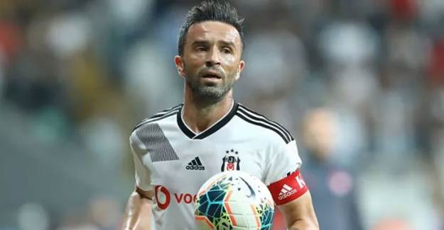 Gökhan Gönül Beşiktaş'a Veda Etti