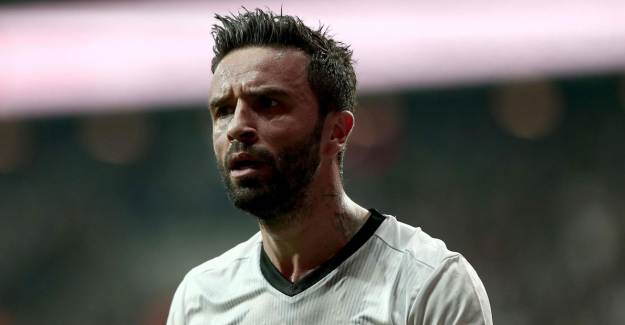Gökhan Gönül Geleceği Hakkında Konuştu! 'Bekleyip Göreceğiz'