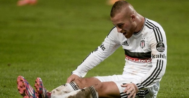 Gökhan Töre 1 Ay Daha Formansına Hasret Kalacak!