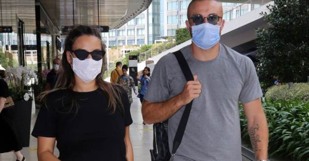 Gökhan Töre ve eşi Buket Töre Alışverişte Görüntülendi