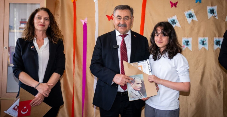 Gölbaşı'nda öğrenciler karne sevinci yaşadı