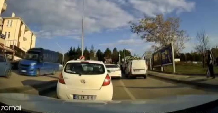 Gölbaşı'nda Trafikte Yumruklu Kavga: O Anlar Kamerada