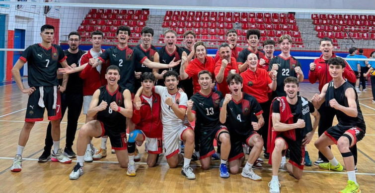 Gölcük Belediyespor Genç Erkek Voleybol Takımı Türkiye Finalleri'nde