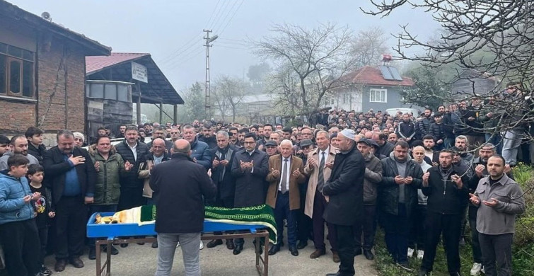 Gölette Boğulan Çocuk Son Yolculuğuna Uğurlandı