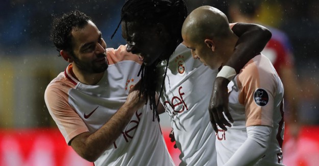Gomis Galatasaray Tarihine Geçti
