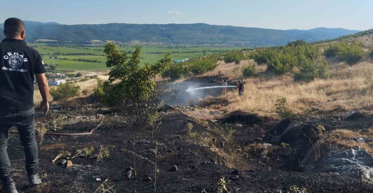 Gönen'de iki farklı bölgedeki arazi yangınları başarıyla söndürüldü