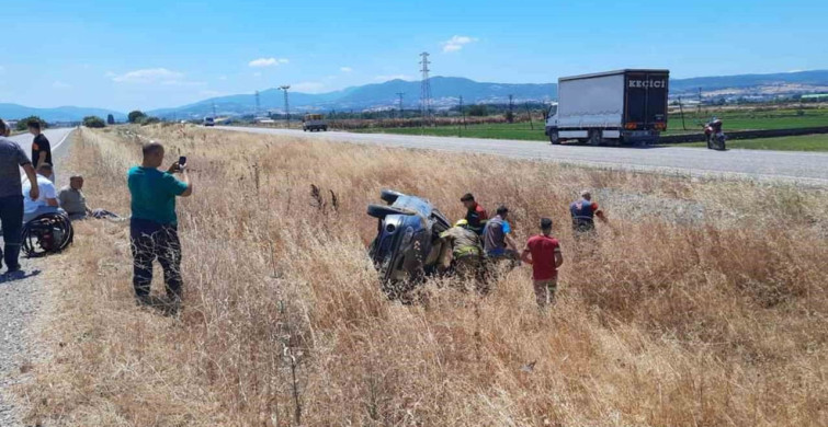 Gönen'de kontrolden çıkan otomobil refüje devrildi