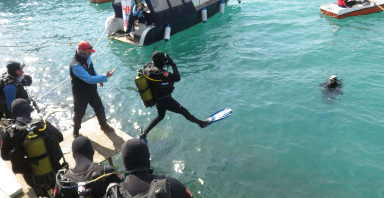 Gönüllü Dalgıçlardan İstanbul Boğazı'nda Temizlik Mesaisi