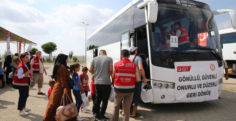 Gönüllü Geri Dönüş: Adana'dan 691 Suriyeli Ülkesine Uğurlandı