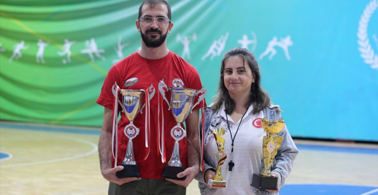 Görme Engelli Eşinin Kulübünde Şampiyonlar Yetiştiriyor