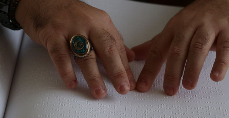 Görme Engelli Mahmut Terzi'nin Kur'an-ı Kerim Sevgisi