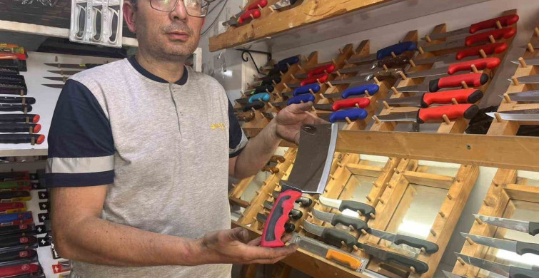Görme Engelli Usta Kurban Bayramı İçin Gece Mesaisi Yapıyor