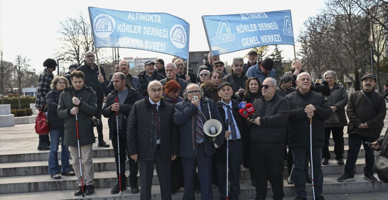 Görme Engelliler, İran'a Yönelik Saldırıları Protesto Etti