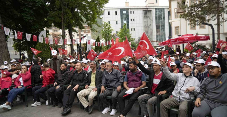 Gümüşhane'de A milli futbol takımı için coşku sabah saatlerinde başladı