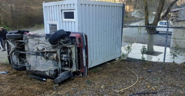 Gümüşhane'de Gizli Buzlanma Kazaya Neden Oldu: 2 Yaralı