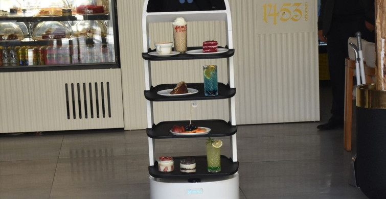 Gümüşhane'de Robot Garson 'Garson Abla' Hizmette