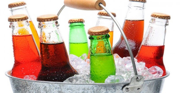 Günde 2 Bardak Gazlı İçecek İçenler Erkenden Ölüyor!