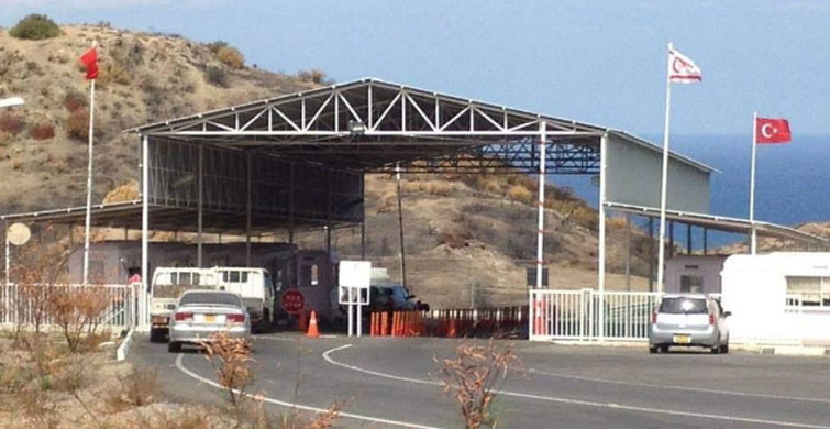 Güney Kıbrıs Rum Yönetimi Askeri Birliğe İkmal Konvoyunu Engelledi