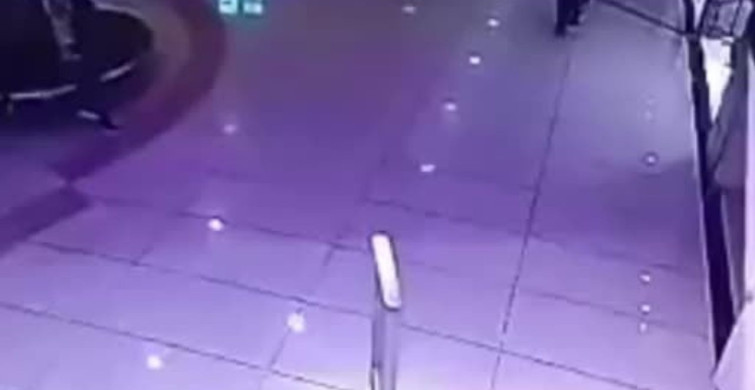 Güngören Alışveriş Merkezinde Çanta Hırsızlığı