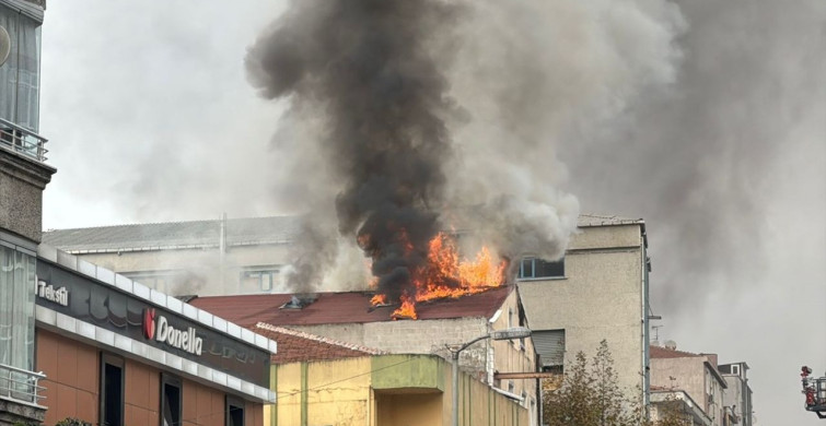 Güngören'de Tekstil Fabrikasında Yangın Çıktı