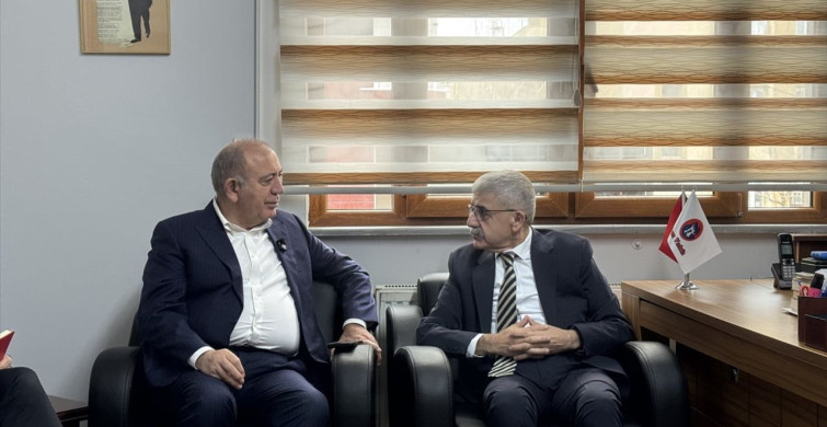 Gürsel Tekin Cem Vakfı Ziyaretiyle Alevilik Konusunu Gündeme Taşıdı